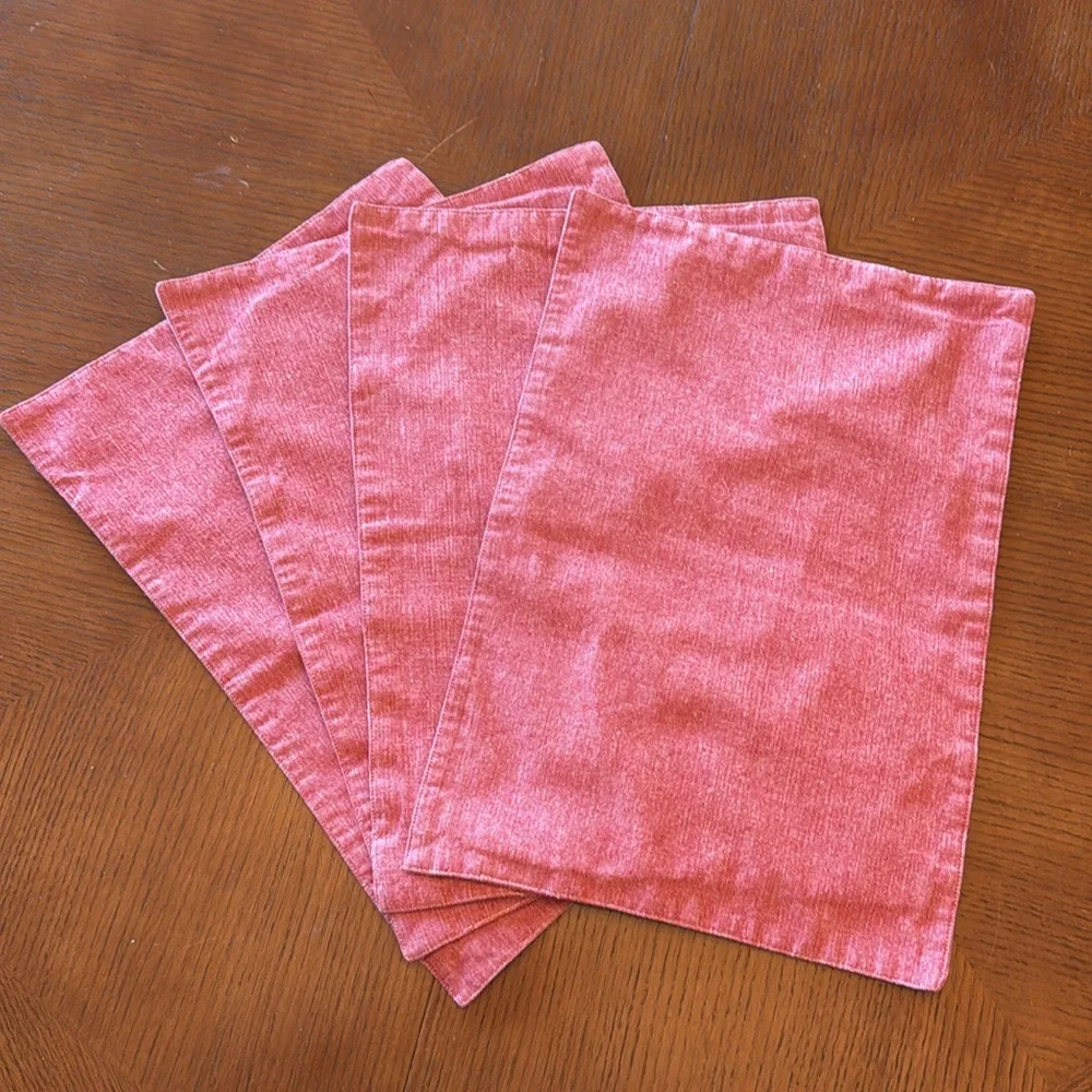 Aman Red Woven Farmhouse Textile Rectangular Placemats Set of 4